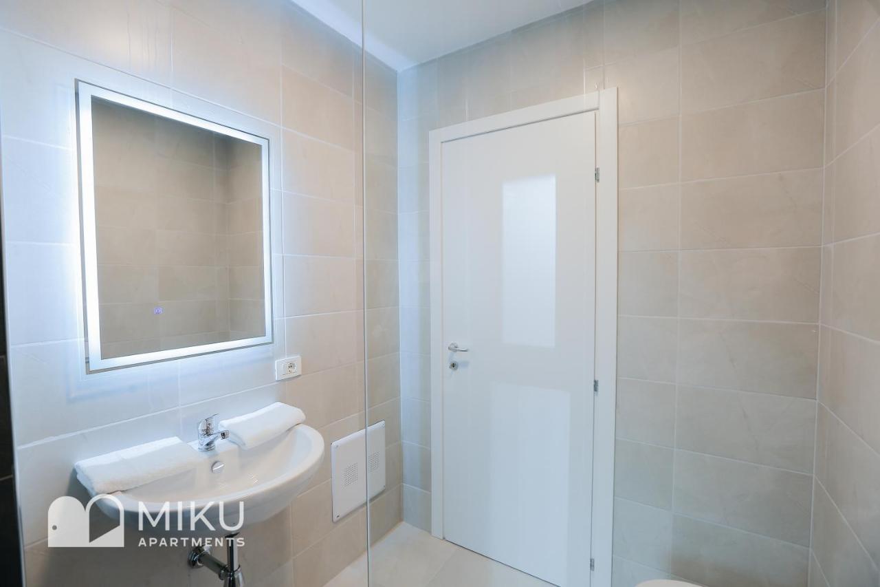 Miku Apartment - Vibrant 1Bd Apartment At Olympic Residence Tirana Exterior photo